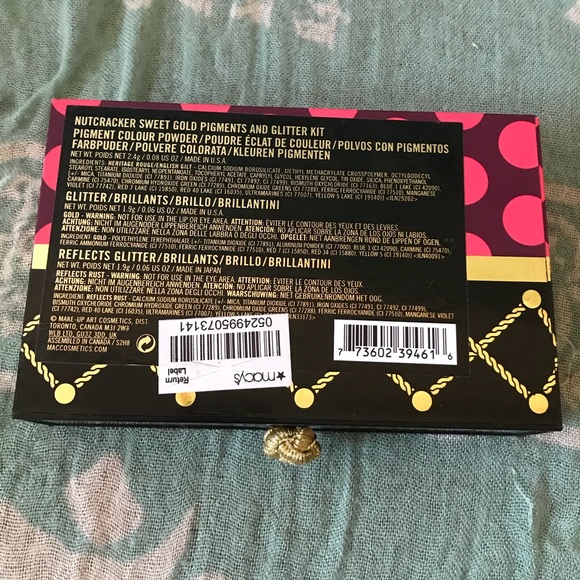 💋 MAC Cosmetics Nutcracker Sweet Gold Pigment - Picture 3 of 4